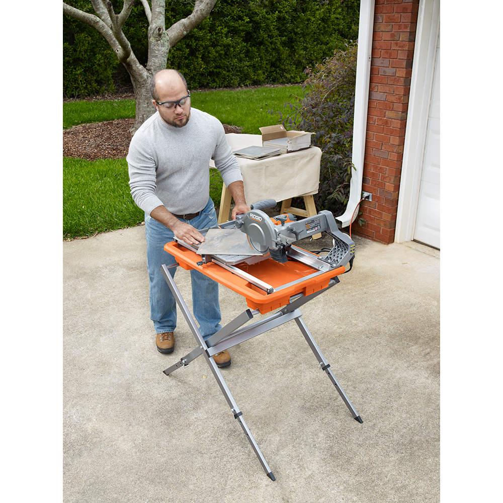 RIDGID 7 In. Tile Saw